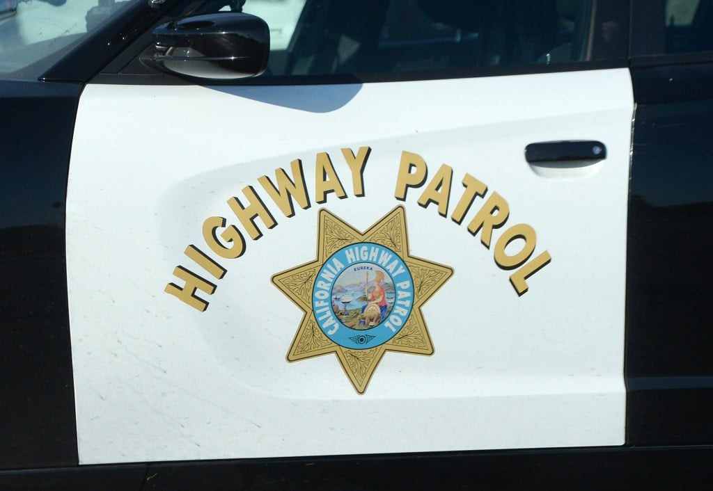 Driver dead after veering off I-580, hitting trees