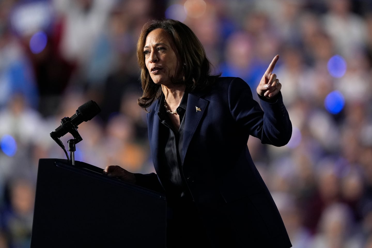 Harris, Trump target ‘blue wall’ votes