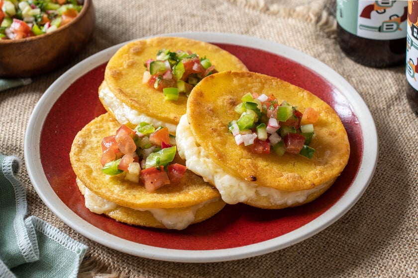 Tortillas con quesillo, receta hondureña fácil, rápida y deliciosa