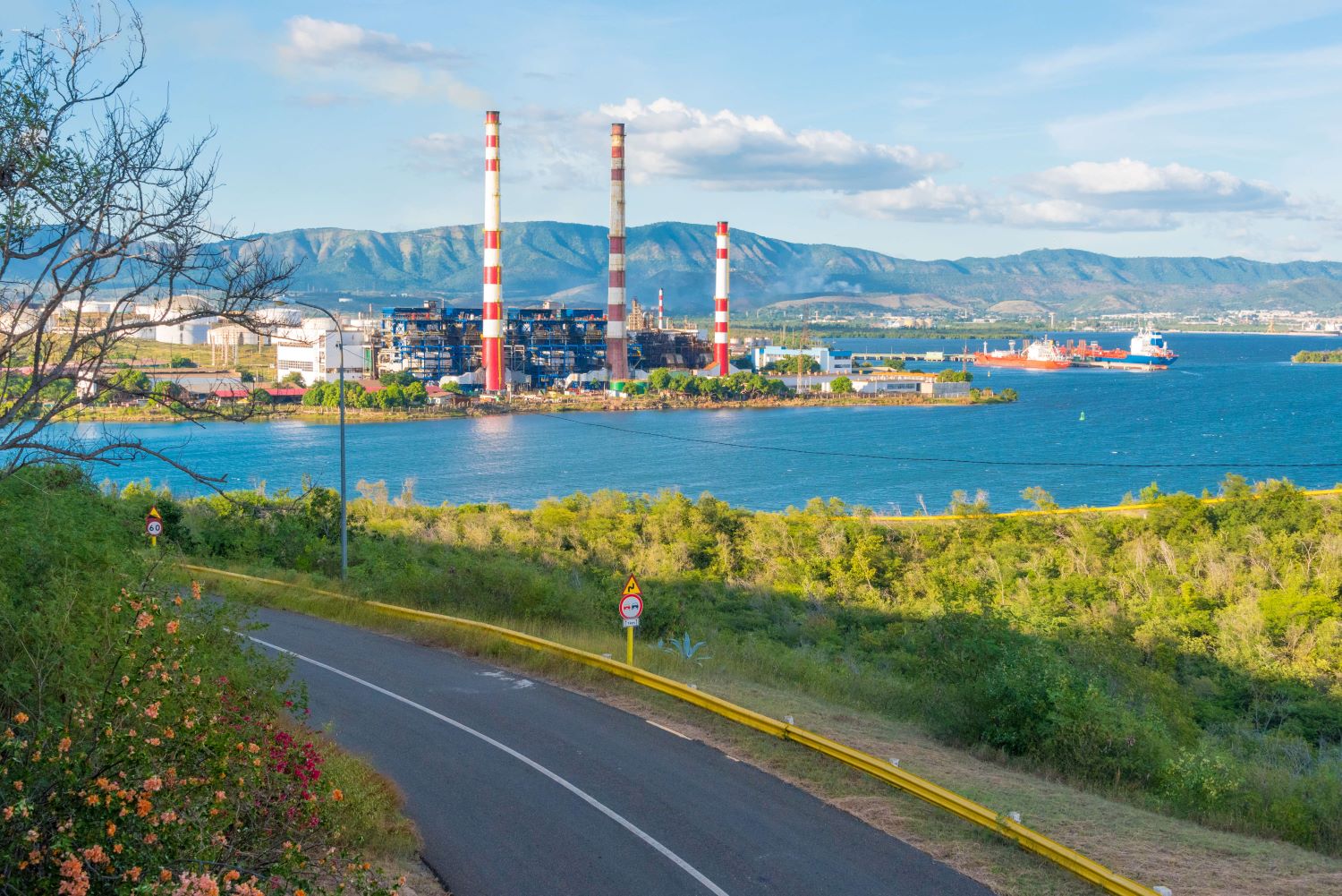 Cuba Falls Into Total Electricity Blackout After Nuclear Plant Fails