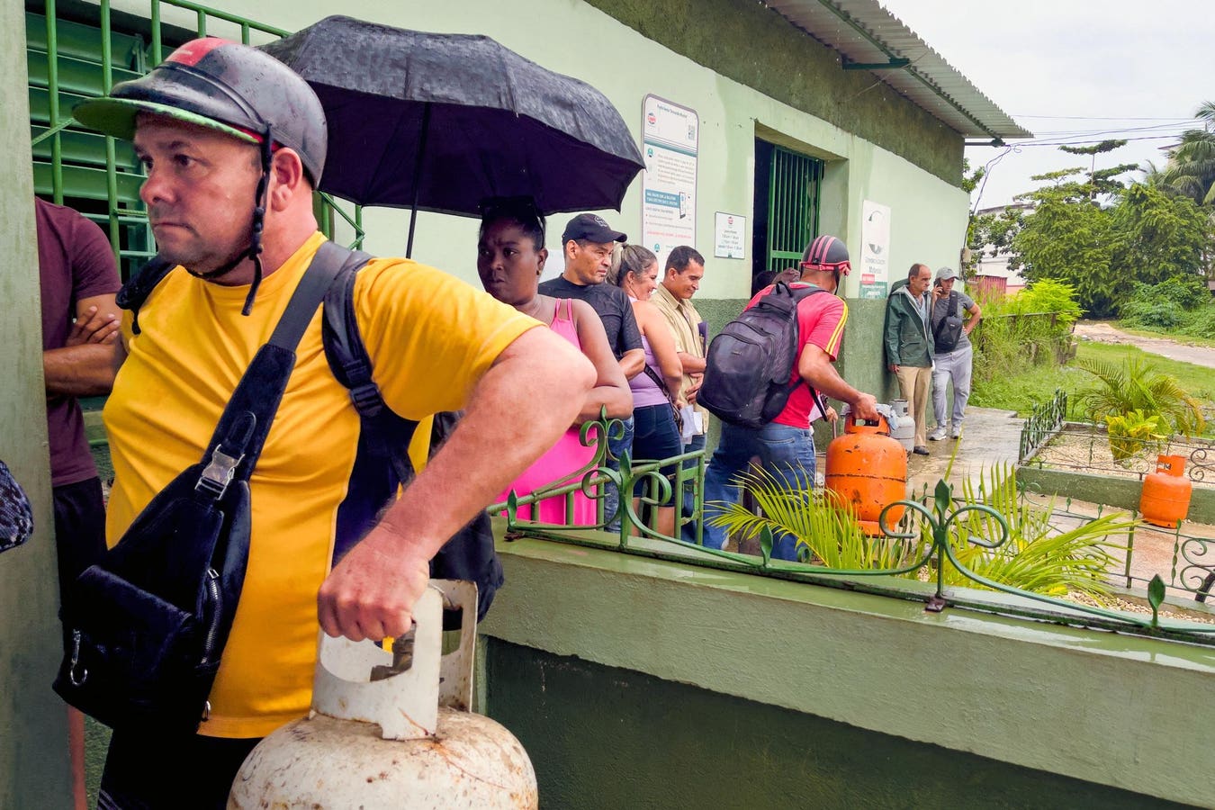 Cuba Experiences Mass Blackout As Timeline For Power Restoration Remains Unclear