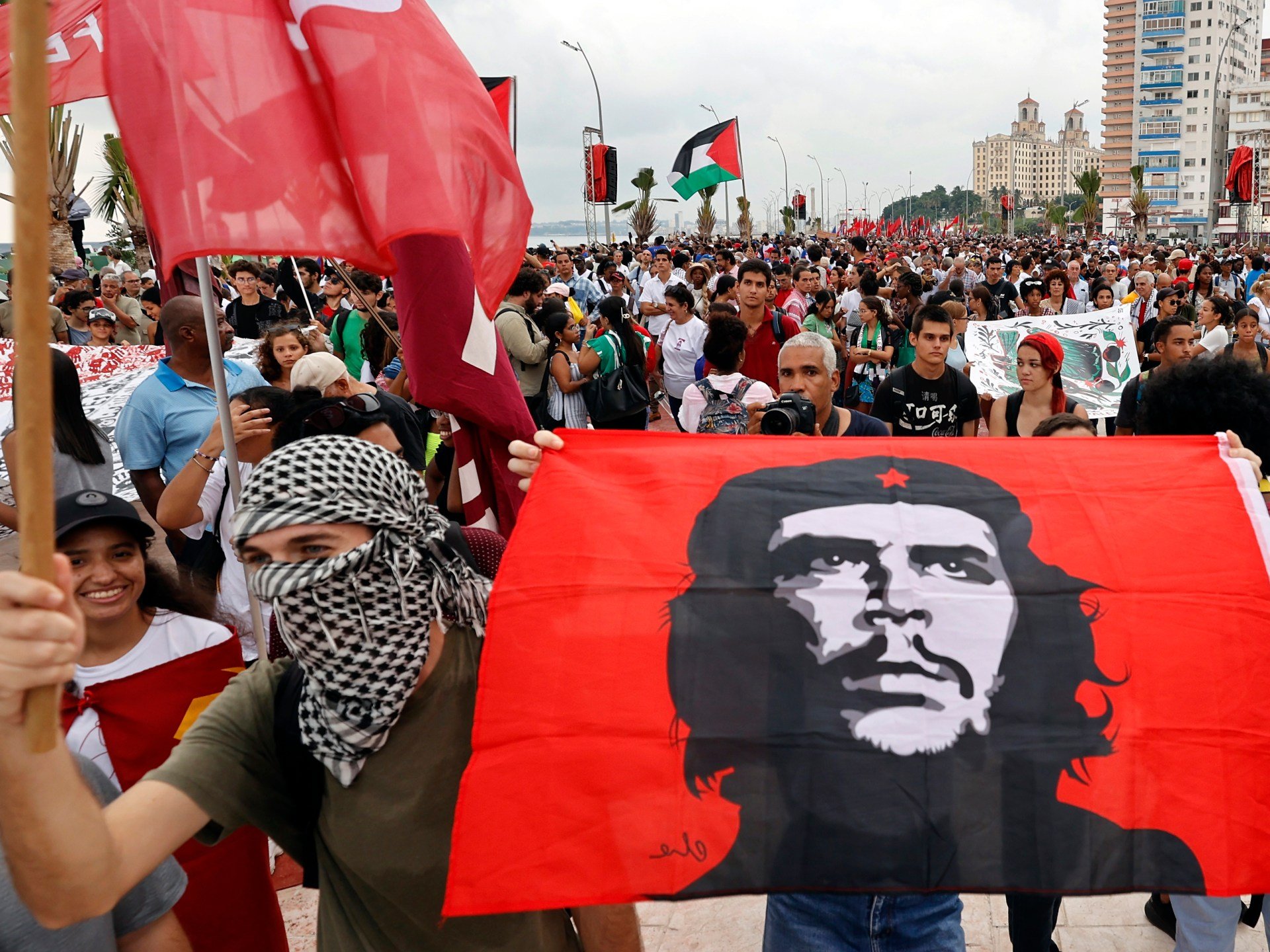 Cuban president leads pro-Palestinian march in Havana