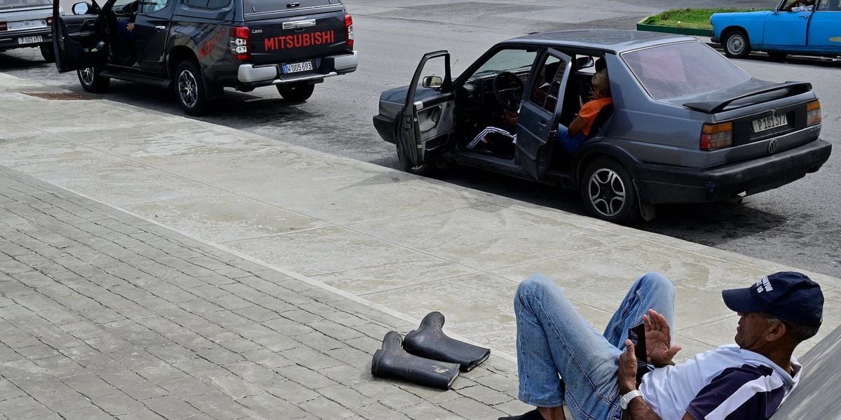 Massive blackout hits Cuba after entire power grid fails; communist government blames the US