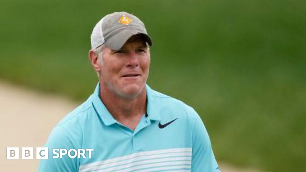 NFL great Favre reveals Parkinson's diagnosis