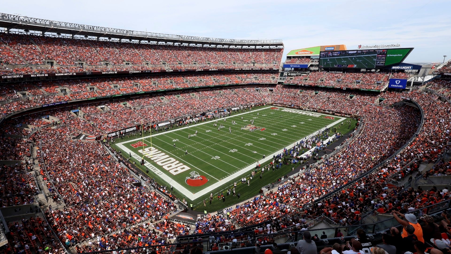 NFL's Browns plan to leave Cleveland stadium for dome in the suburbs