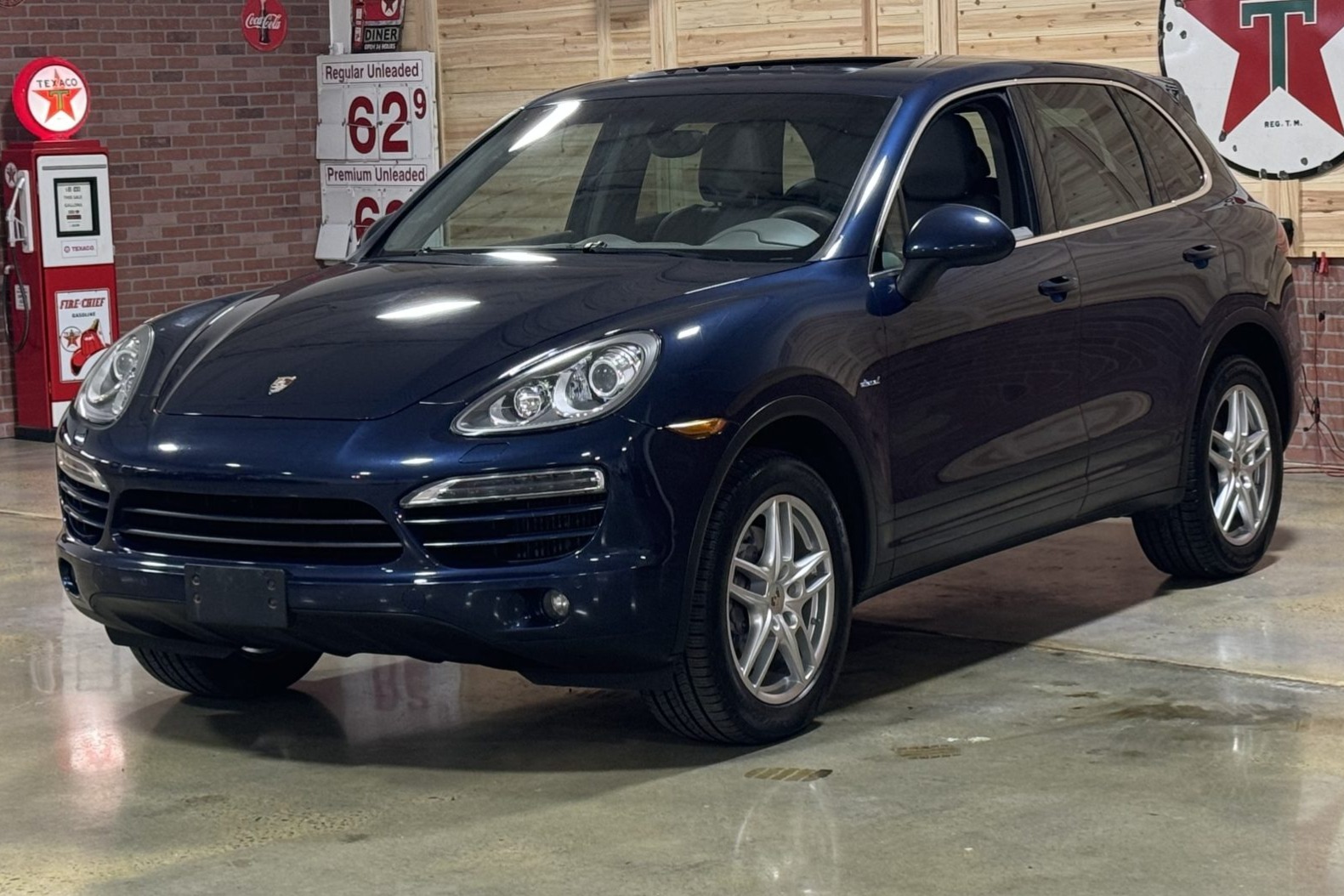 2013 Porsche Cayenne Diesel at No Reserve