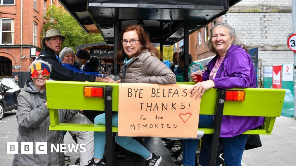 Cruise ship passengers say bon voyage to Belfast