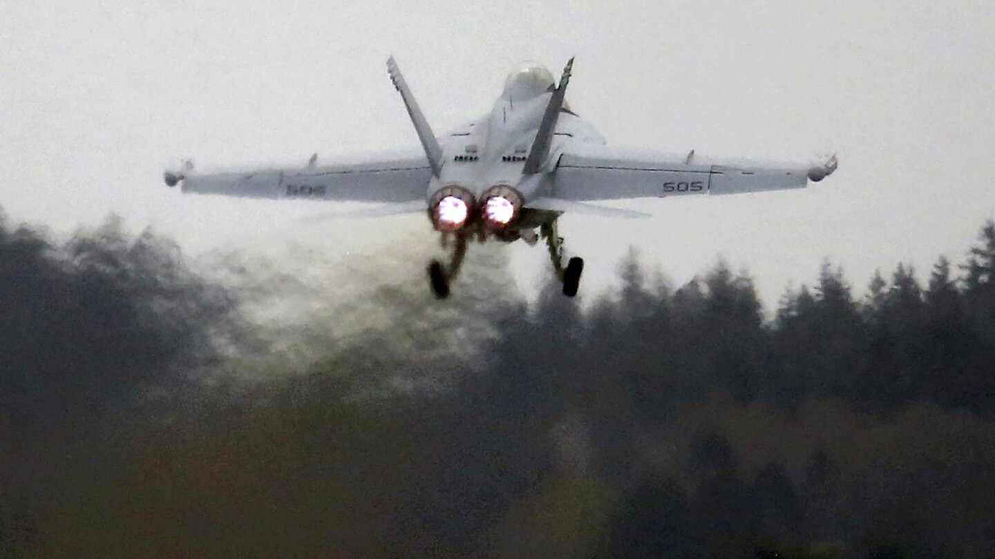 2 Navy aviators declared dead after fighter jet crash in Washington state