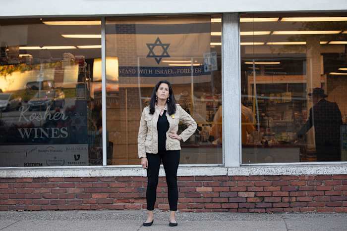 Some Jewish voters in presidential swing states reconsider their longtime devotion to Democrats