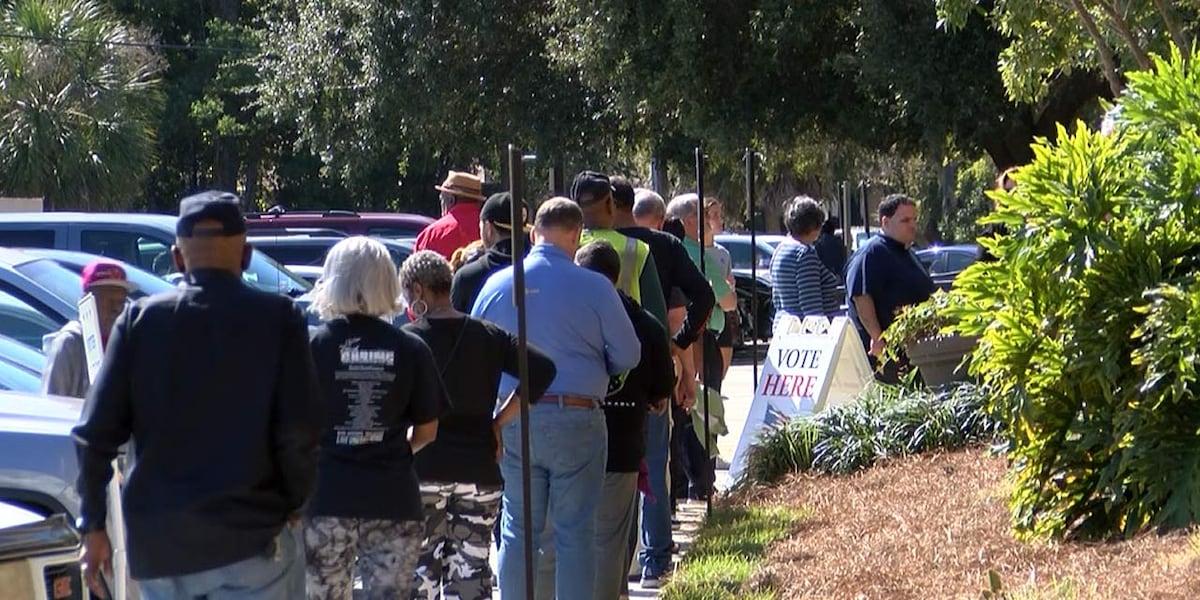 First day of early voting brings out thousands of Charleston County voters