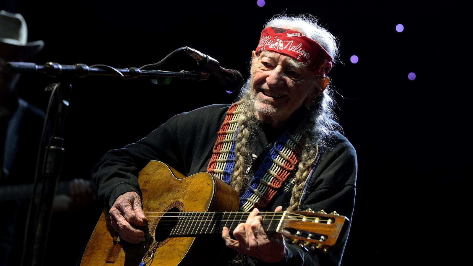 Harris And Trump’s Biggest Celebrity Endorsements: Willie Nelson Hosting ‘Cannabis Community’ Zoom For Harris