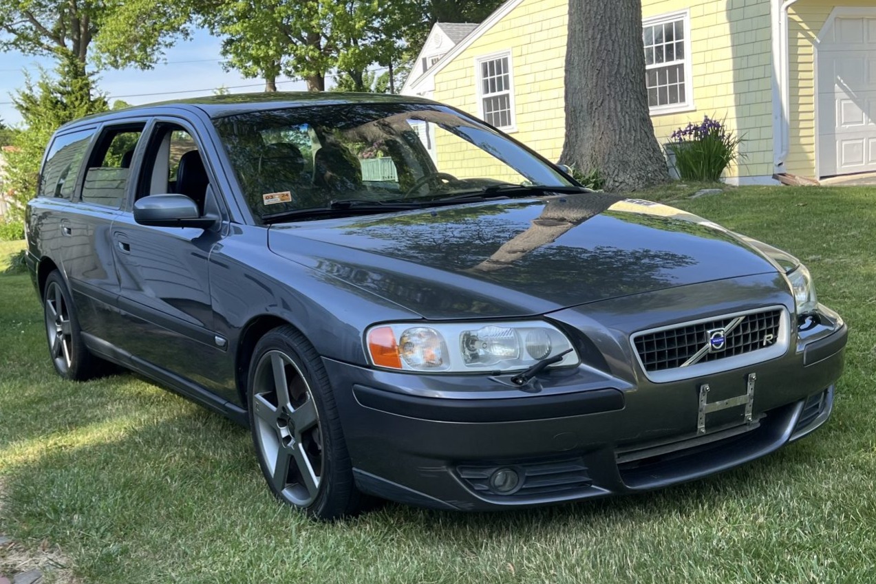 2004 Volvo V70R 6-Speed at No Reserve