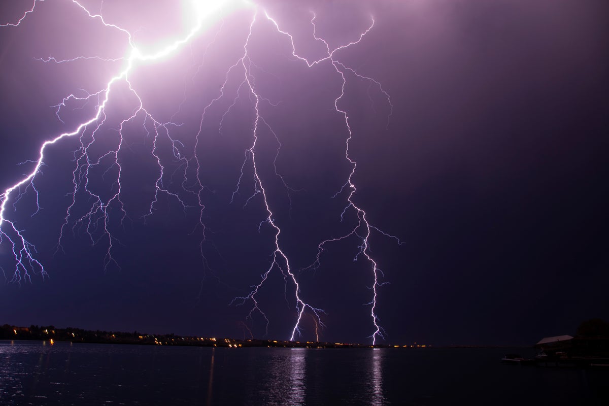 Thunderstorm Gamma-Ray Flashes May Be Missing Link for Lightning Bolts