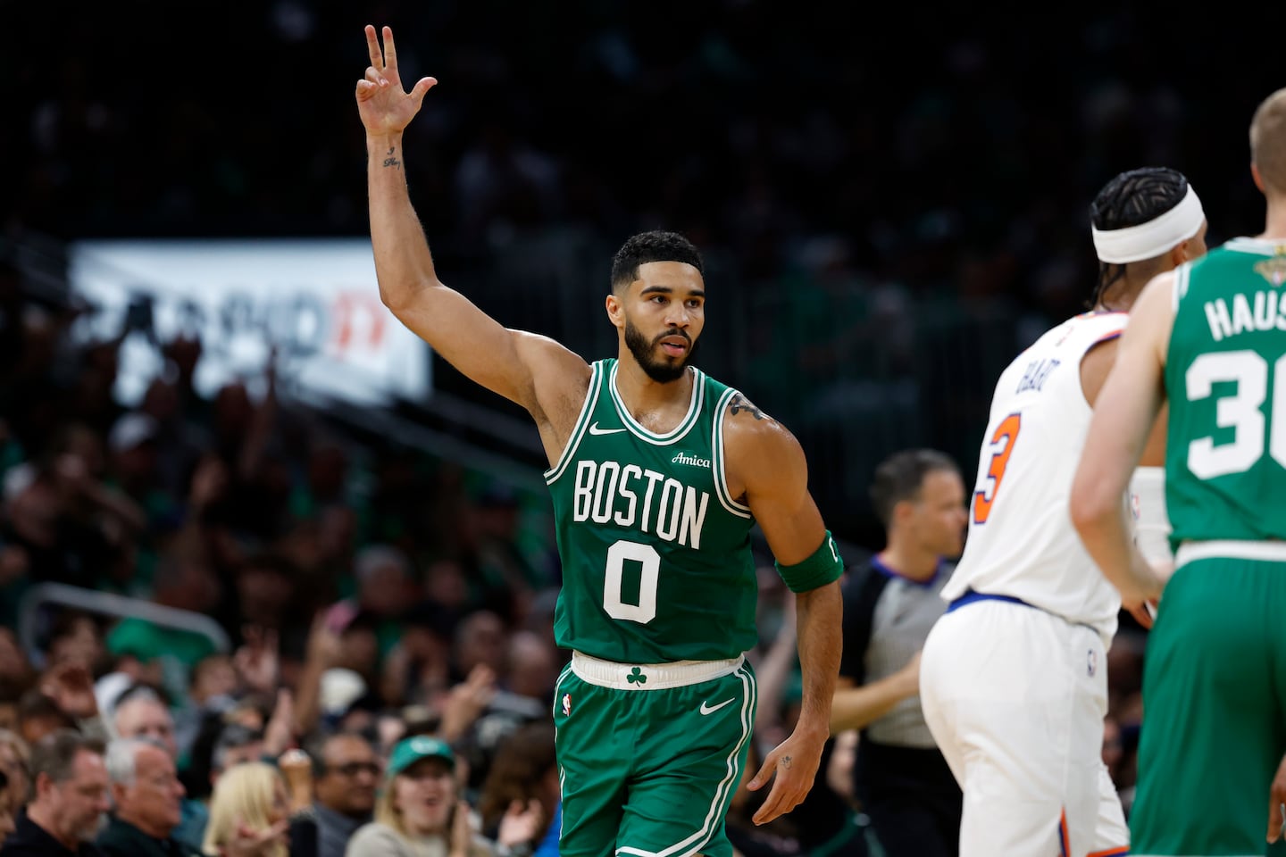 Boston Celtics come out firing on Banner Night in rout of Knicks