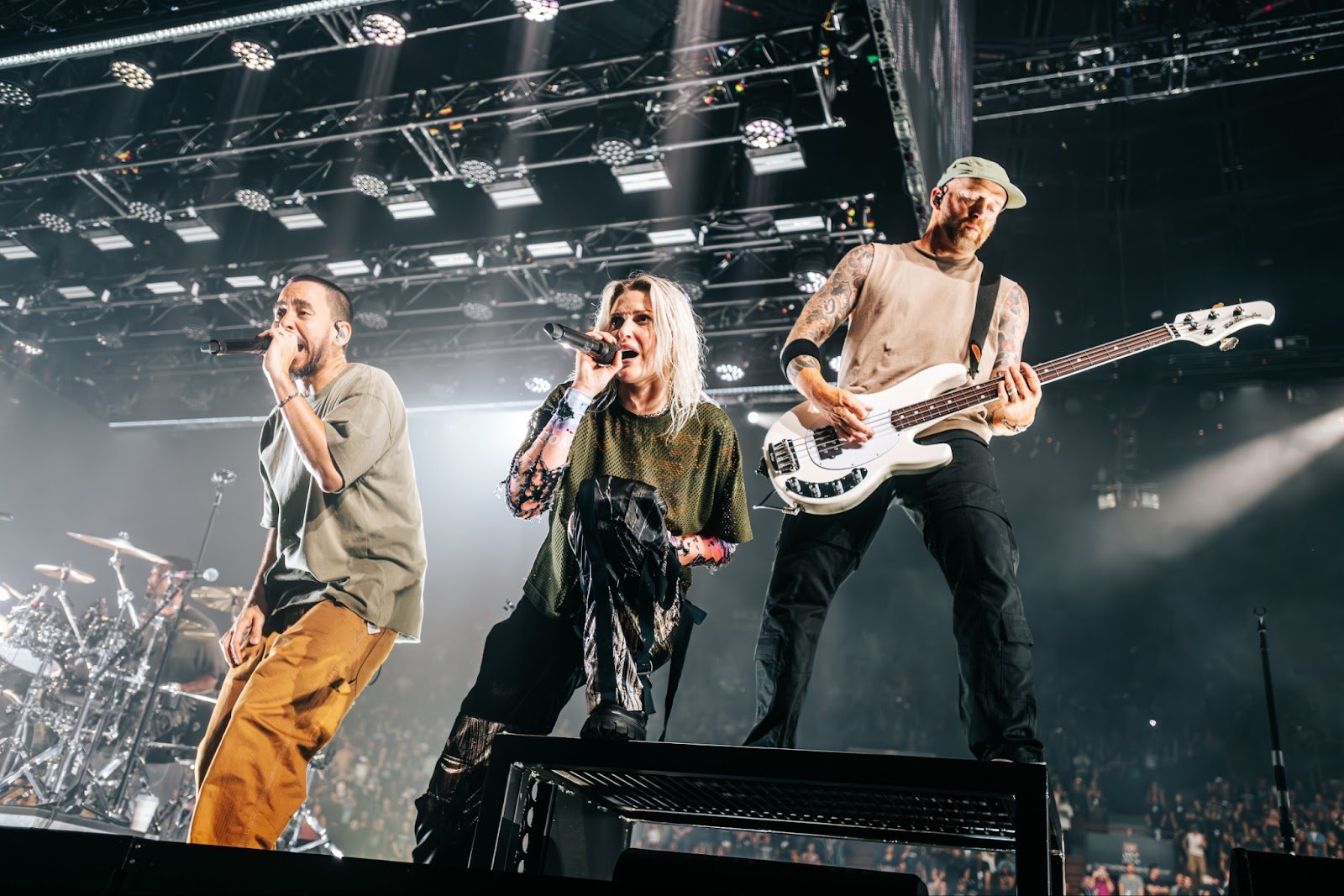 LINKIN PARK Debut New Song, "Heavy Is The Crown"