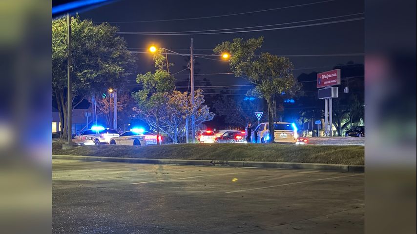 BRPD: Police pursuit on Florida Boulevard ends after vehicle crashes into other vehicle; no injuries