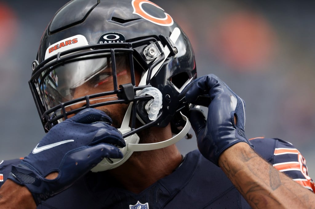 Chicago Bears DE returns to Washington 1 year after trade