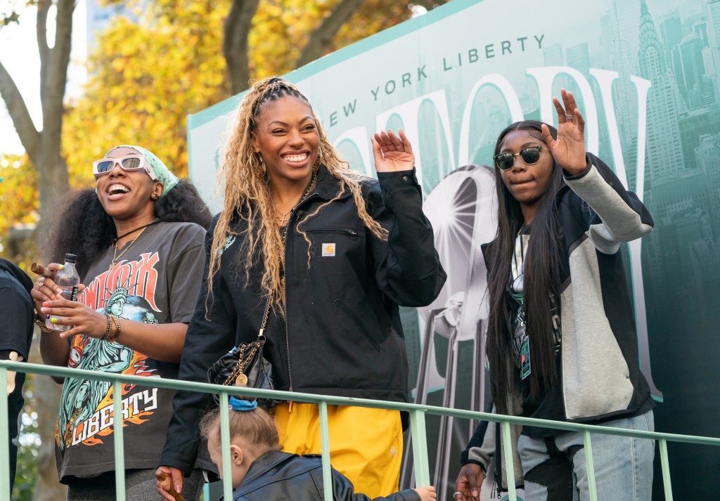 Liberty celebrates WNBA title with trip up Canyon of Heroes