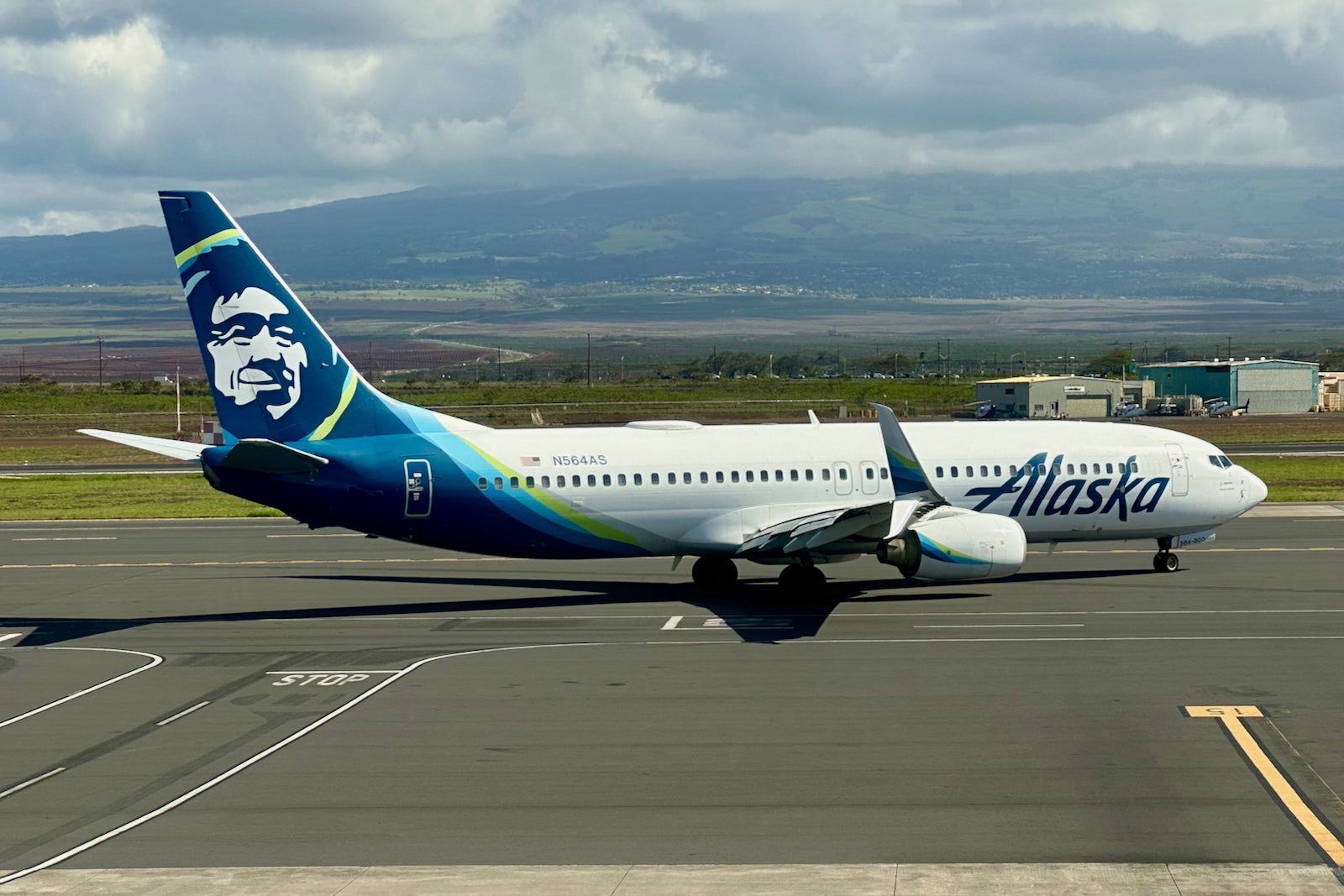 Alaska Airlines cuts one of its newest routes from Everett’s Paine Field