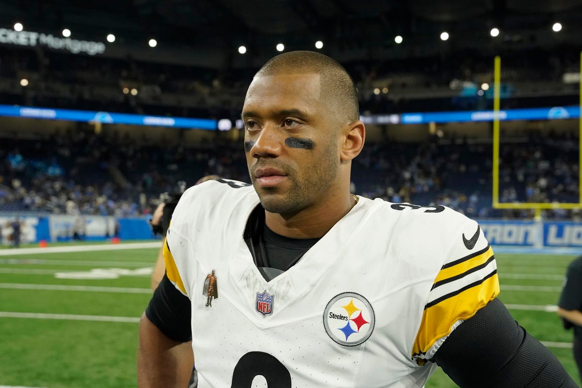 HOFer Maintains Russell Wilson Doubt With Blunt Assessment After Mike Tomlin Went â€˜Lone Rangerâ€™ for Steelers QB