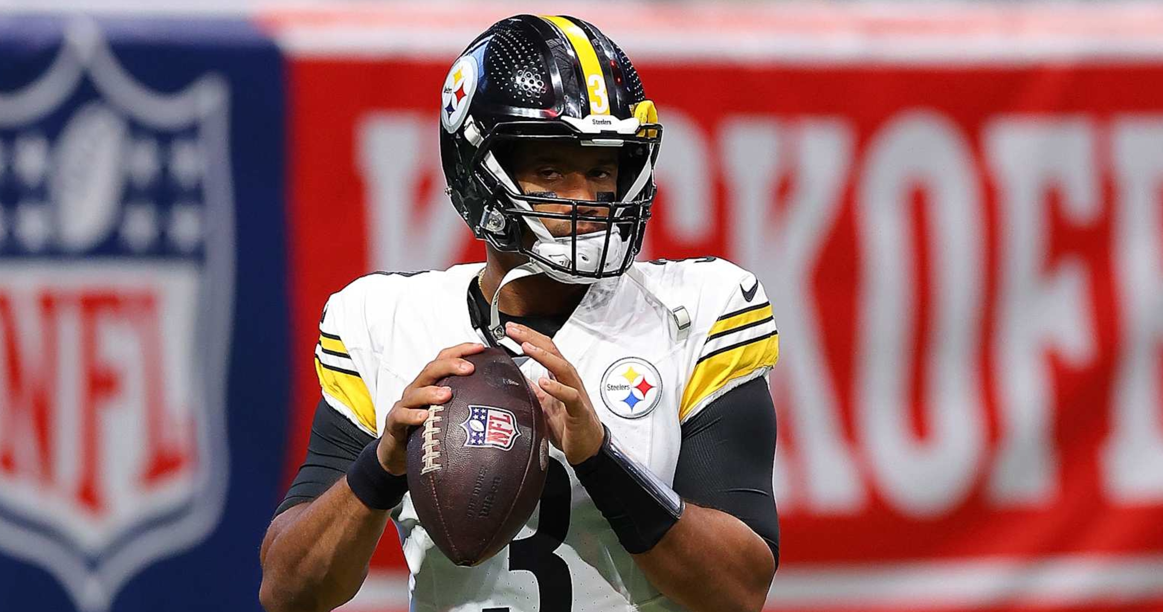 Steelers' Russell Wilson to Practice Fully amid Calf Injury; Justin Fields Still QB1