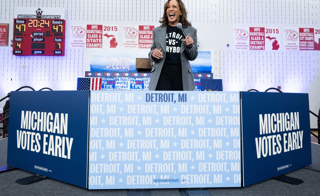 Harris Urges Detroit to ‘Break Some Records’ as Early Vote Begins in Critical Michigan