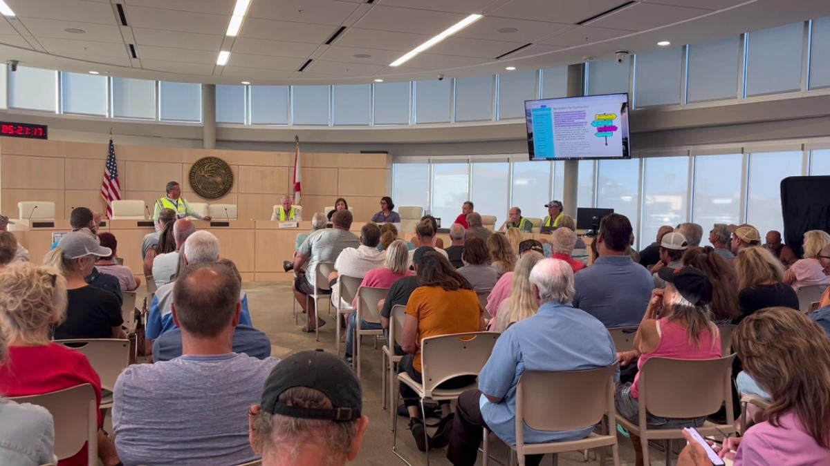 City of Madeira Beach holds packed townhall on FEMA's 50% regulation