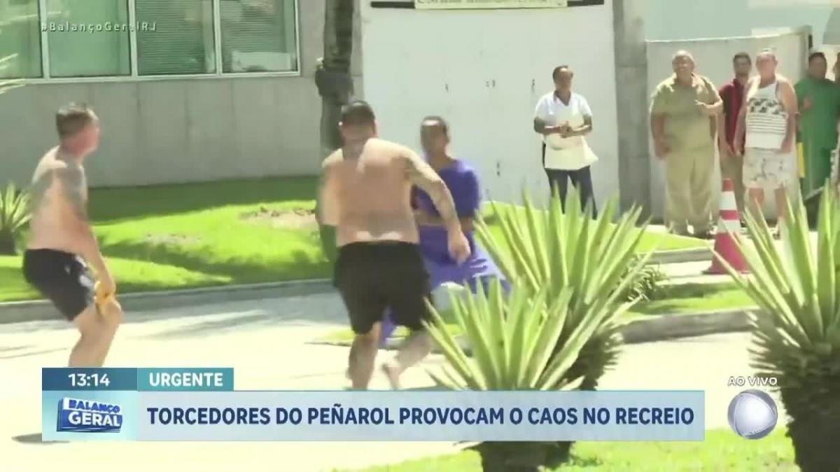 Un famoso agente de futbolistas se pega en la calle con ultras brasileños "con armas de fuego y piedras"