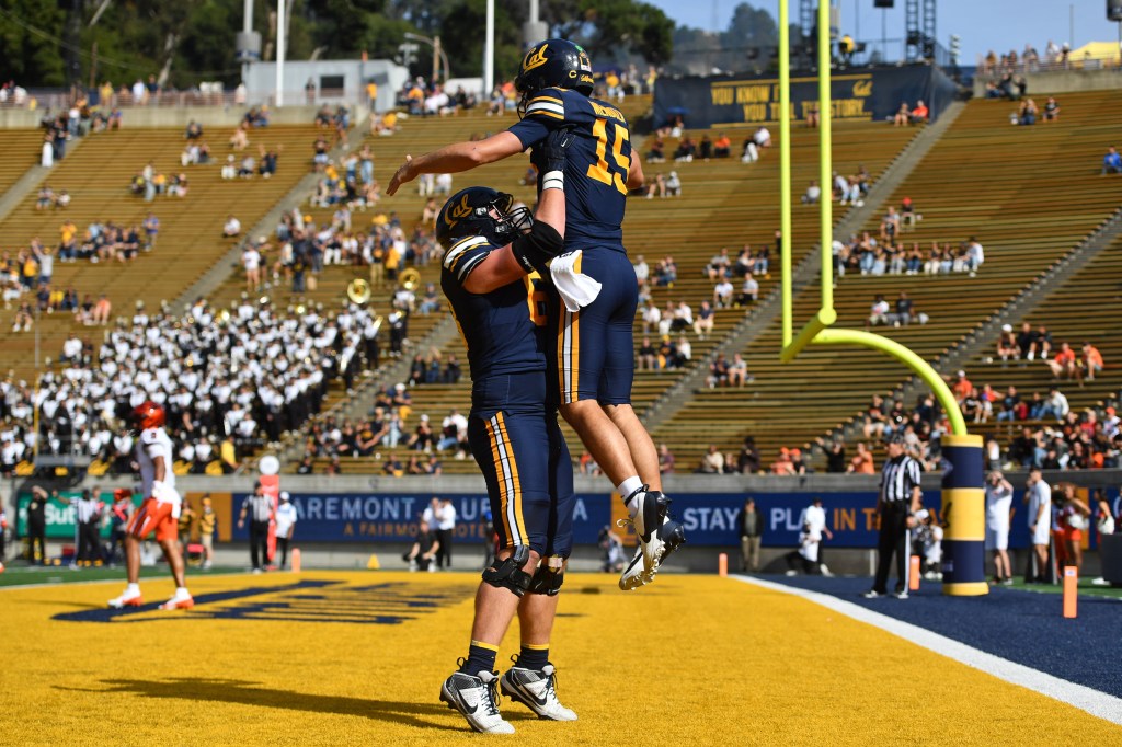 Cal snaps four-game losing skid with a 44-7 rout of Oregon State