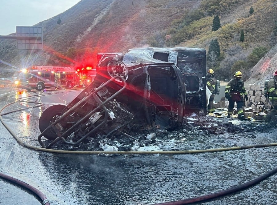 CLOSURE: Semi-truck overturns in Parley’s Canyon, road closed