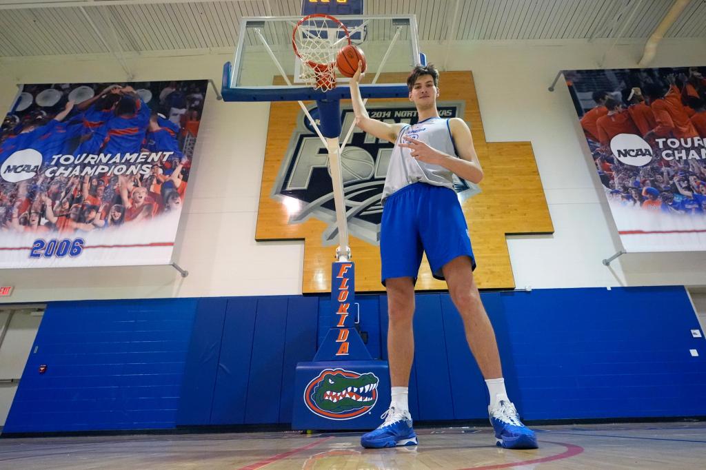 At 7 feet, 9 inches, Olivier Rioux is the world’s tallest teen and an intriguing basketball project