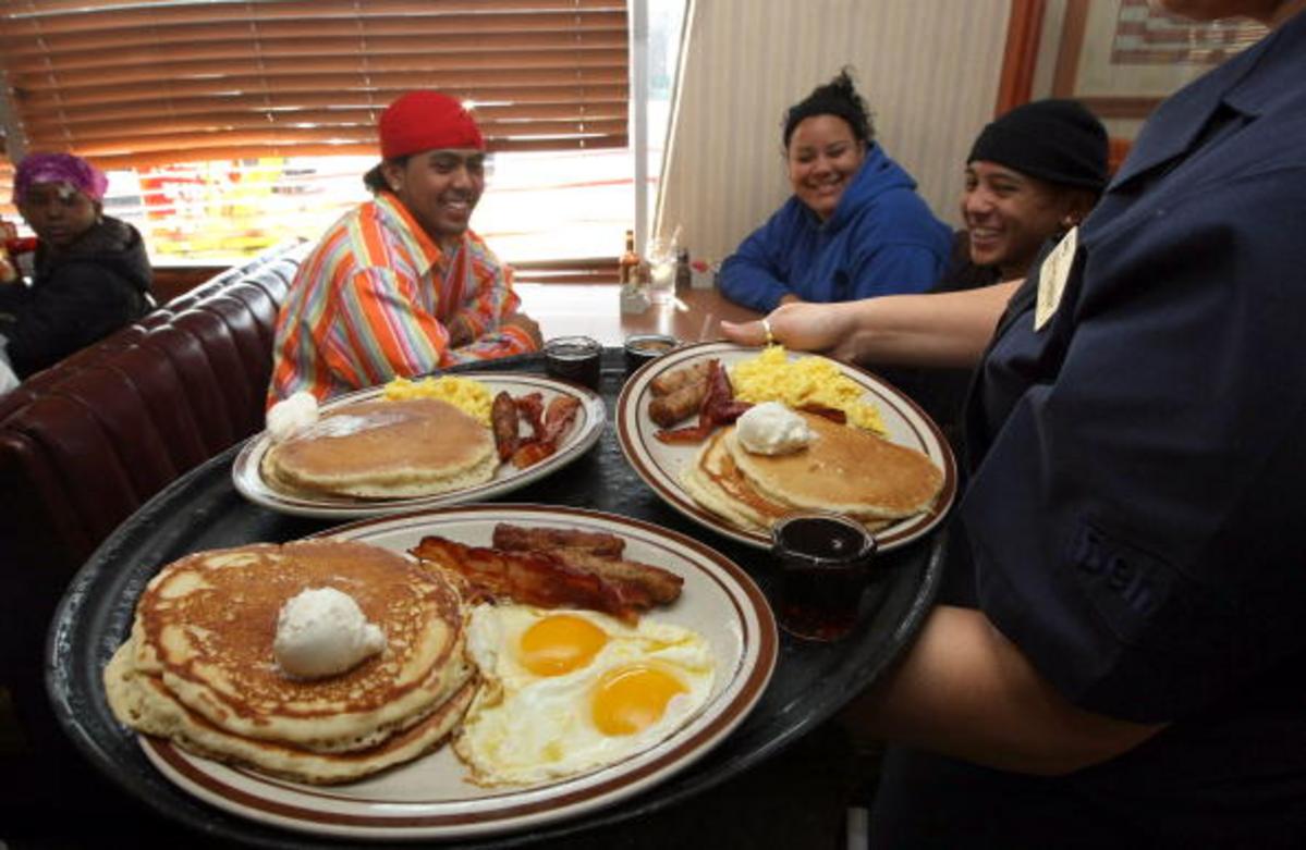 Iconic Breakfast Joint With 44 Illinois Spots To Close 150 Stores