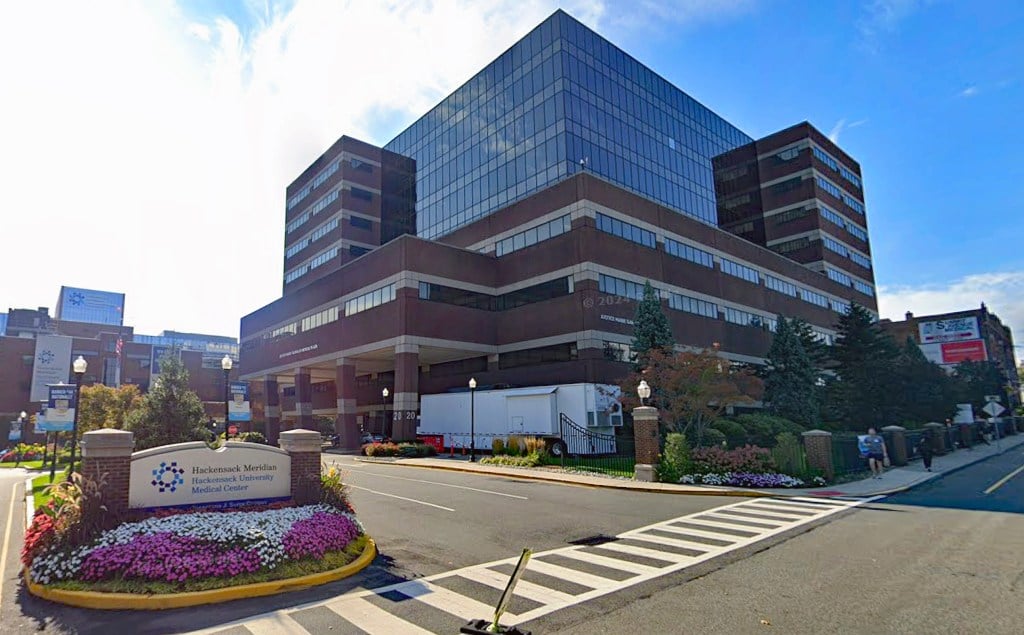 NJ hospital lost stillborn child, did unauthorized autopsy: suit