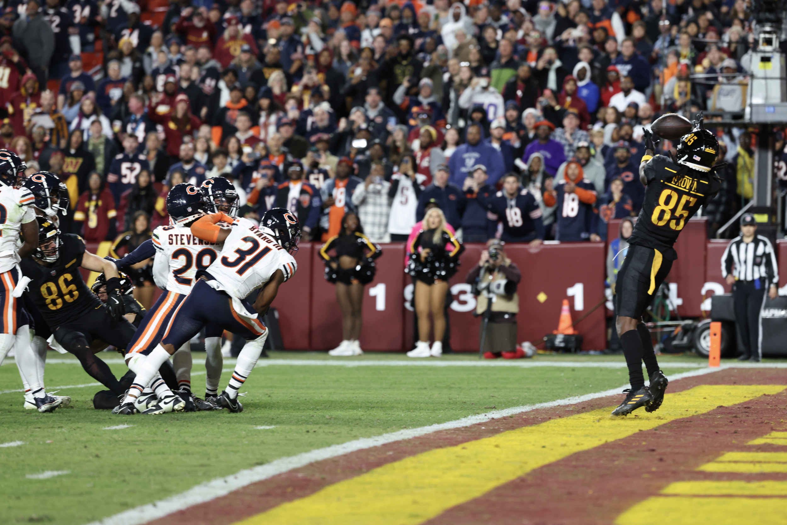 Bears DBs Critical of Coaching Decisions That Led to Commanders Game-Winning Hail Mary