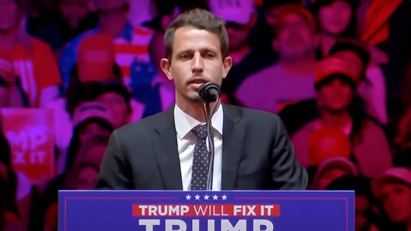 Tony Hinchcliffe Bombed at a Comedy Club While Workshopping His Trump Rally Material