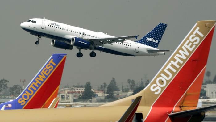 California announces sustainable fuels partnership to curb emissions from planes