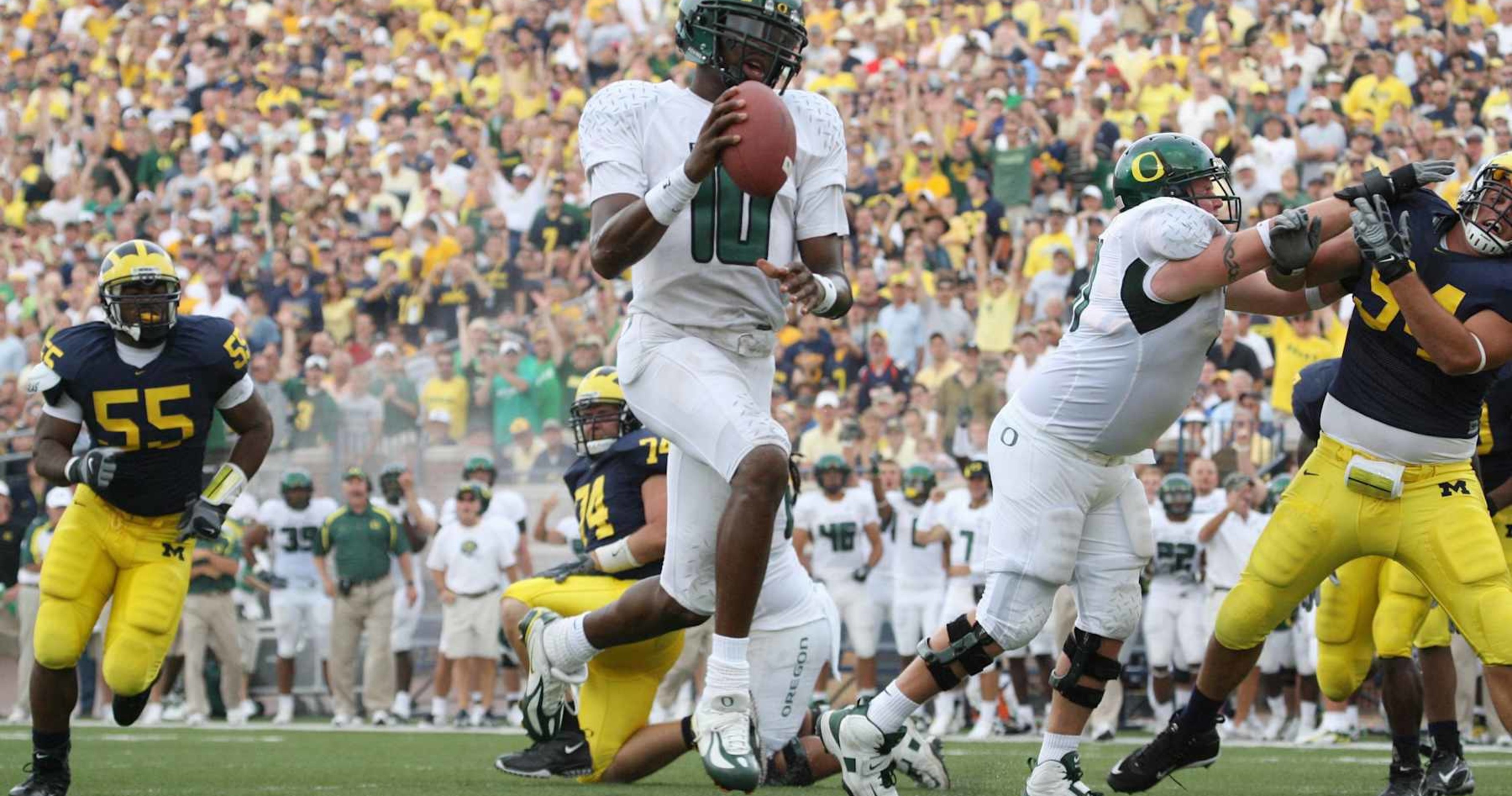 Oregon Unveils 'Warp Speed' Uniforms with Chrome Helmets in New Hype Video, Photos