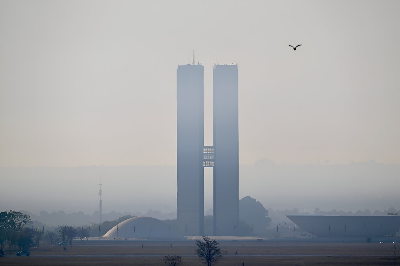 Brazilians choke as fire smoke blankets 80% of country