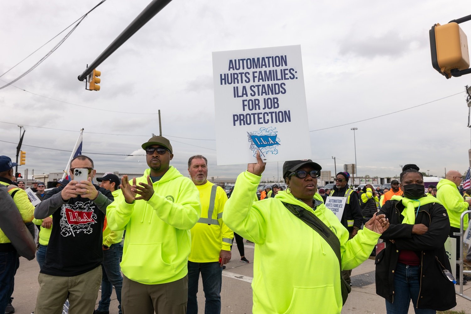 U.S. Dockworkers Go on Strike Over Robots and Wages