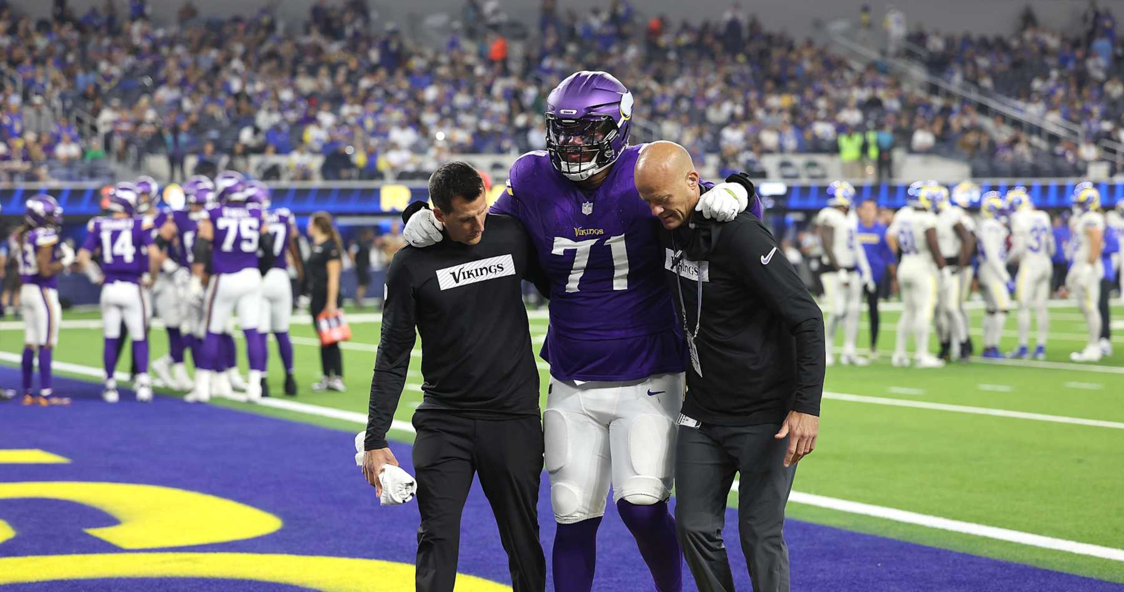 Vikings' Christian Darrisaw Suffered Torn ACL, MCL After Injury in Loss vs. Rams