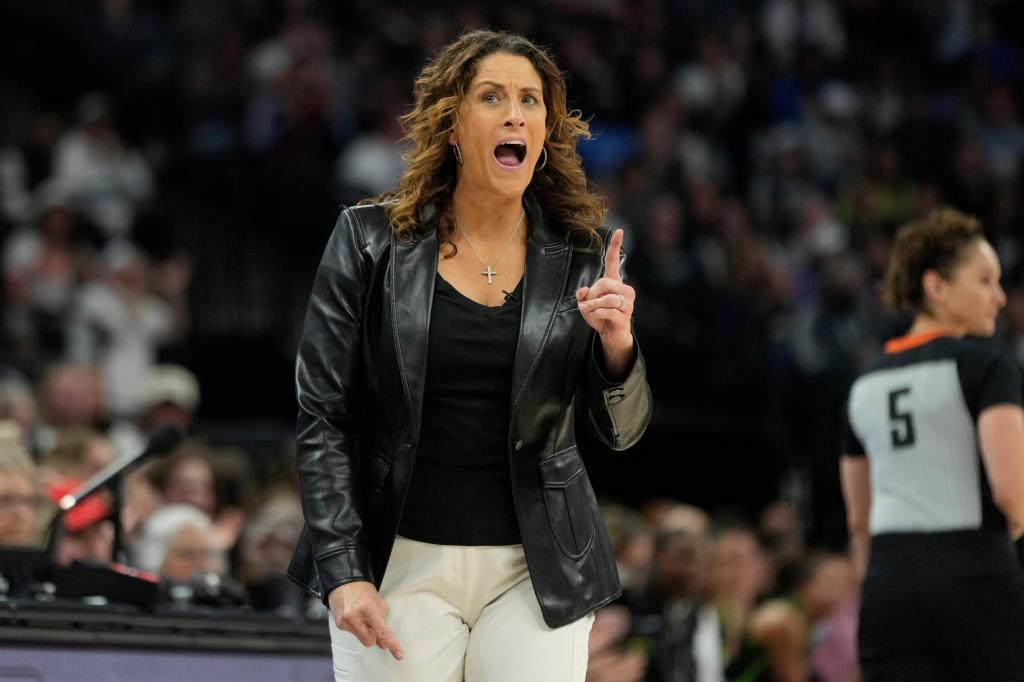 Stephanie White out as Connecticut Sun coach