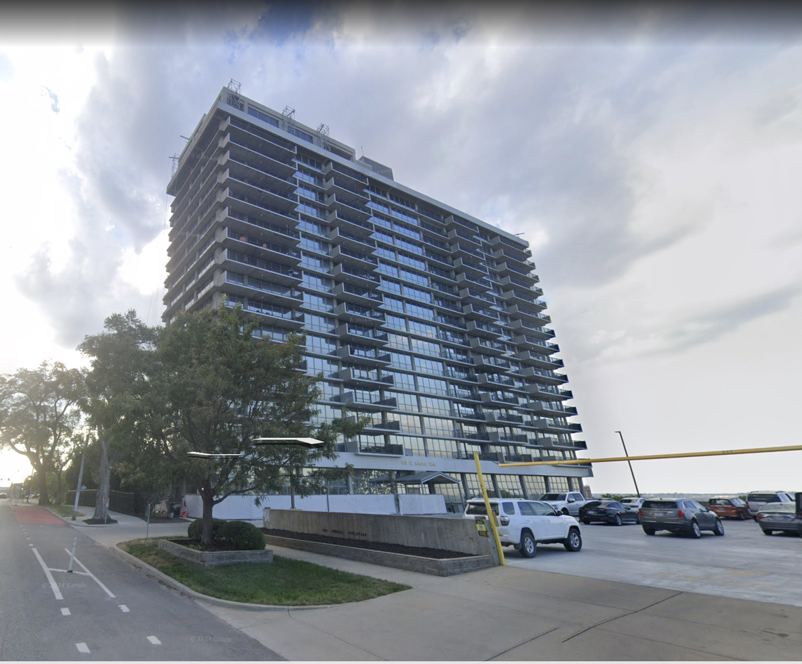 Kansas City man allegedly fired at least 10 shots from 19th floor balcony: Court documents