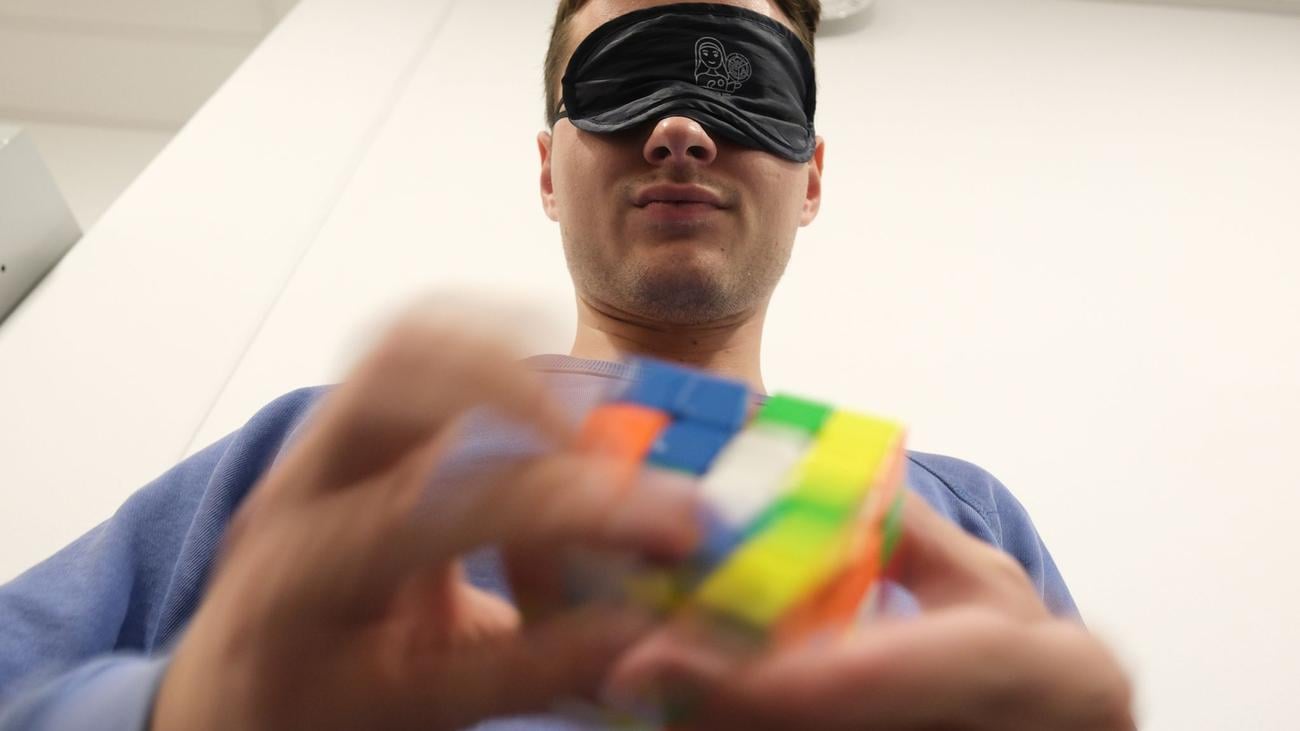 Würfelspiel: Beste Speedcuber aus 28 Ländern messen sich in Leipzig