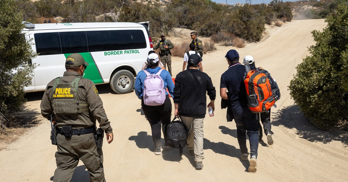 Attempted border crossings dropped to a new low in September