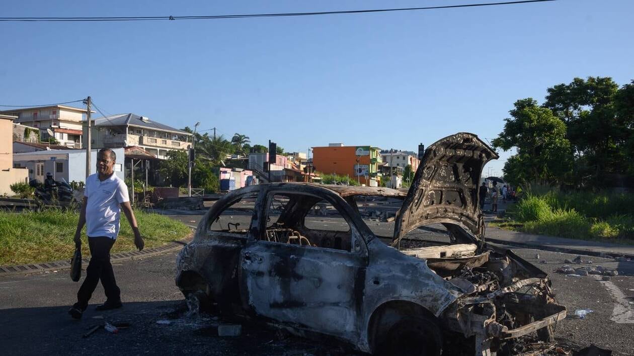 Martinique : le couvre-feu prolongé d’une semaine