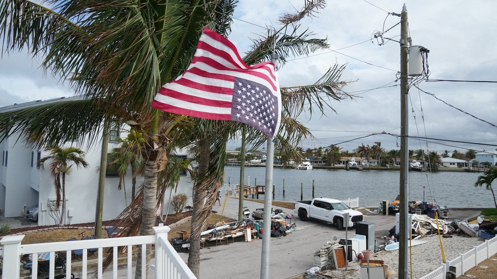 Florida housing market crumbles: Homeowners struggle to sell amid rising insurance costs and storm fears