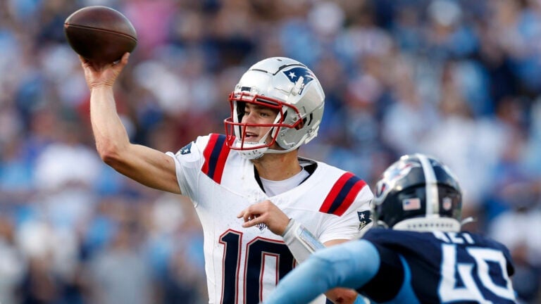 Patriots players praised Drake Maye after loss vs. Titans