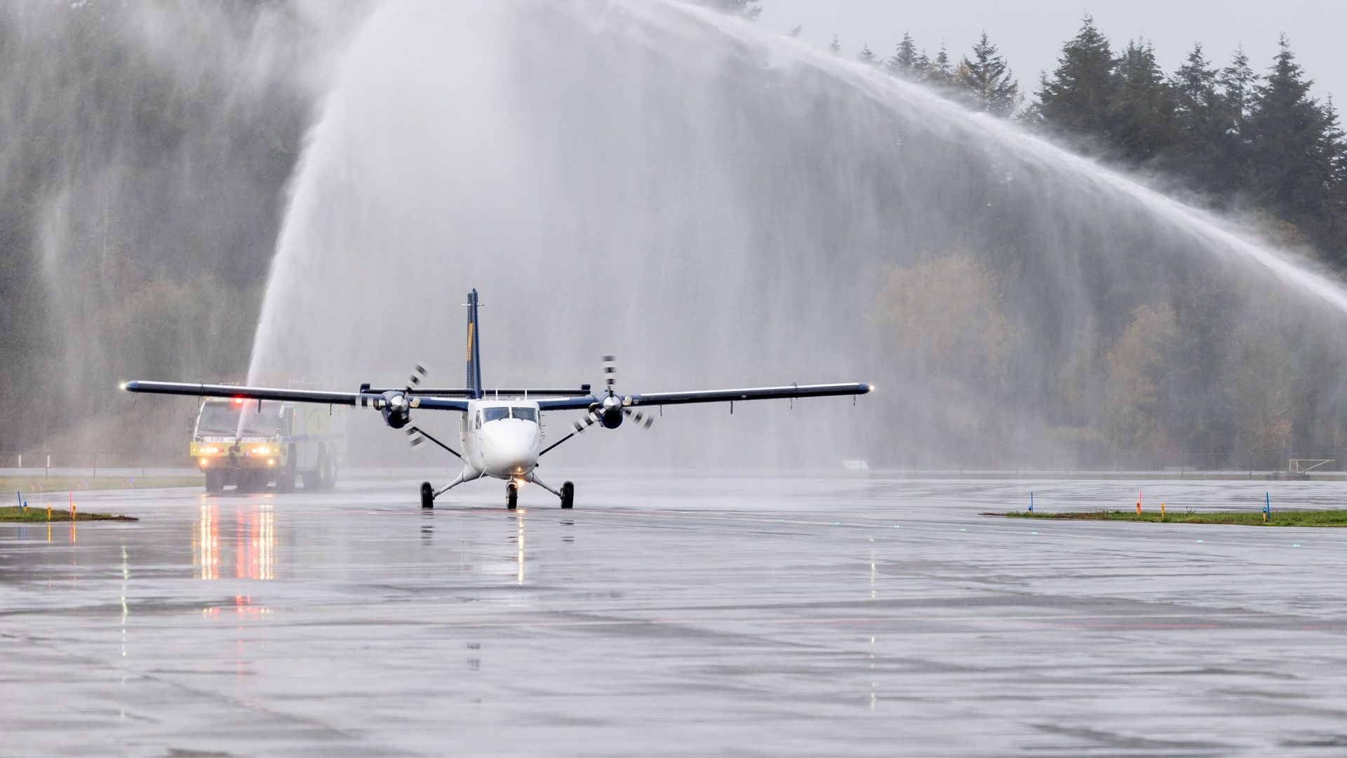 Harbour Air Launches Twin Otter Vancouver Wheeled Flights