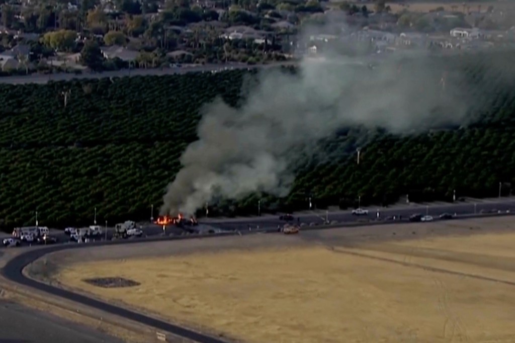 5 dead after small plane crashes into car at Arizona's Falcon Field