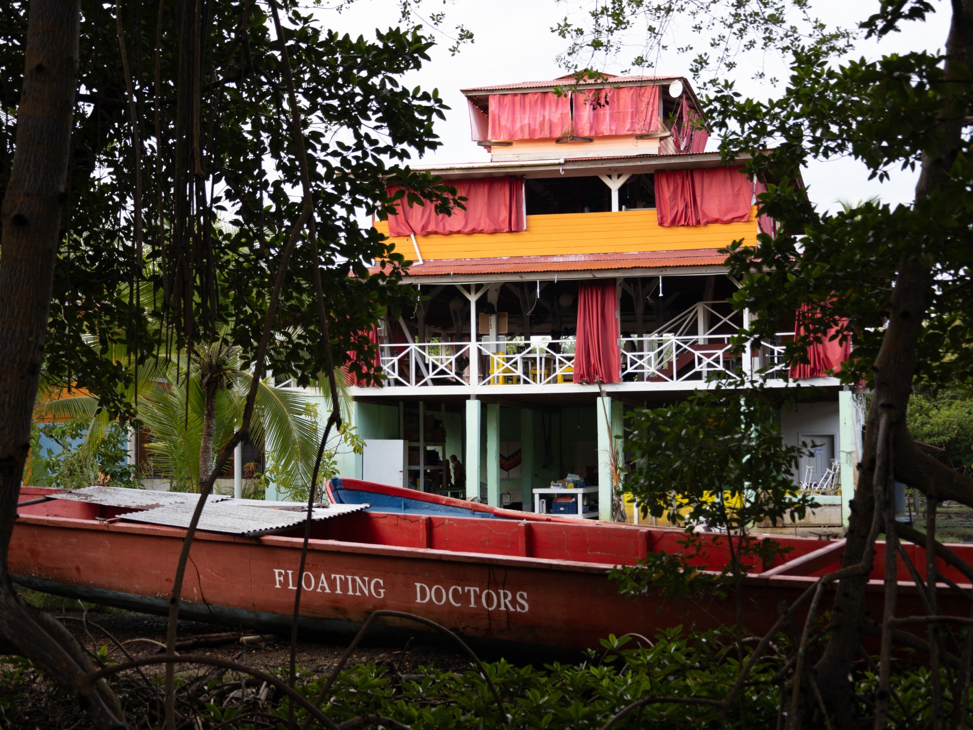 The Floating Doctors: Mobile medicine comes to Panama’s jungles